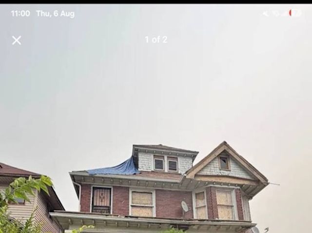 View of 2634 Montclair St, Detroit, MI 48214, USA
