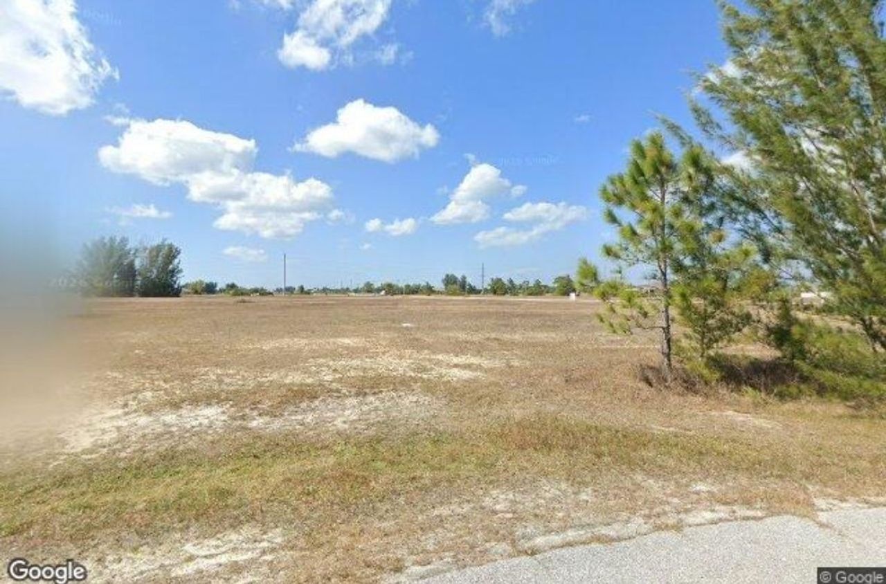 listing, photo 1