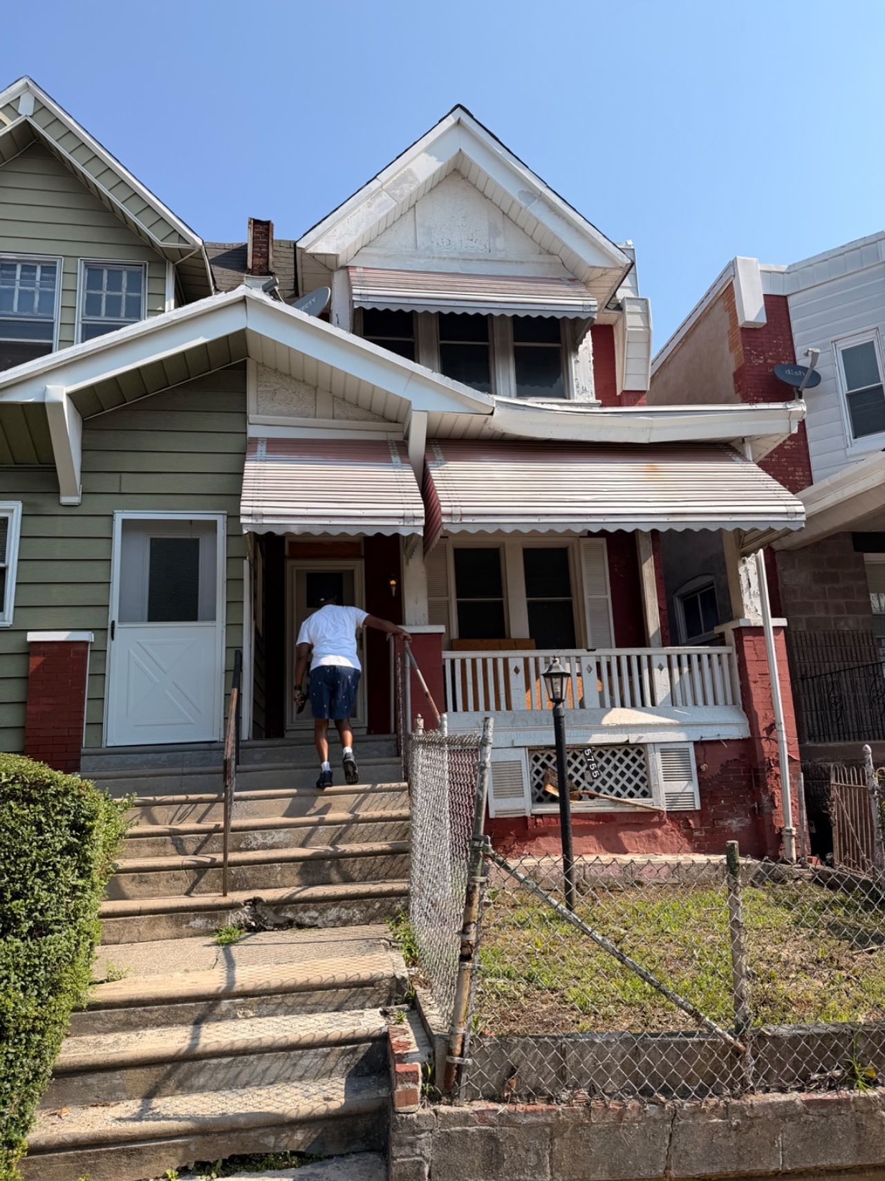 listing, photo 1