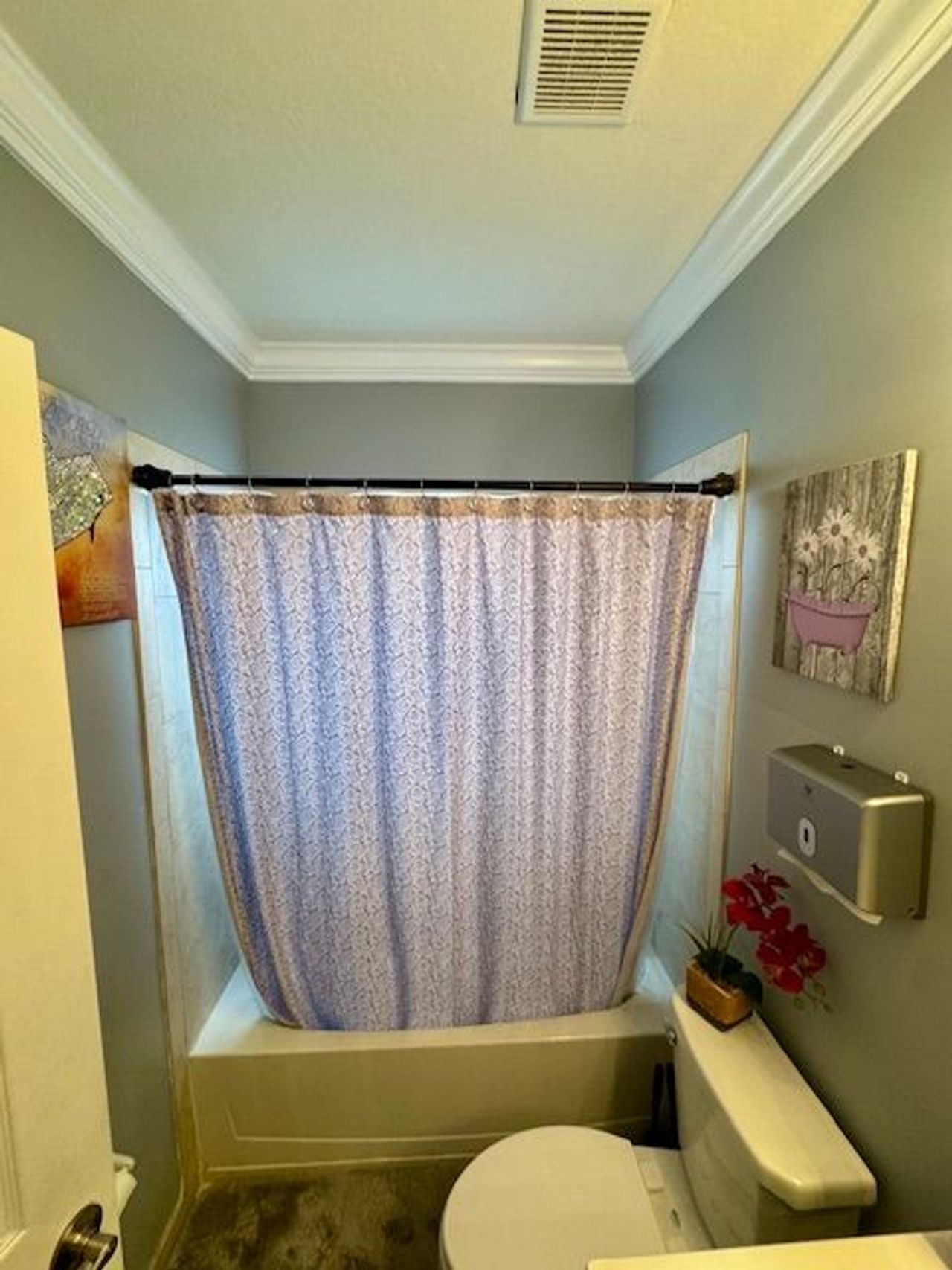 listing, photo 1
