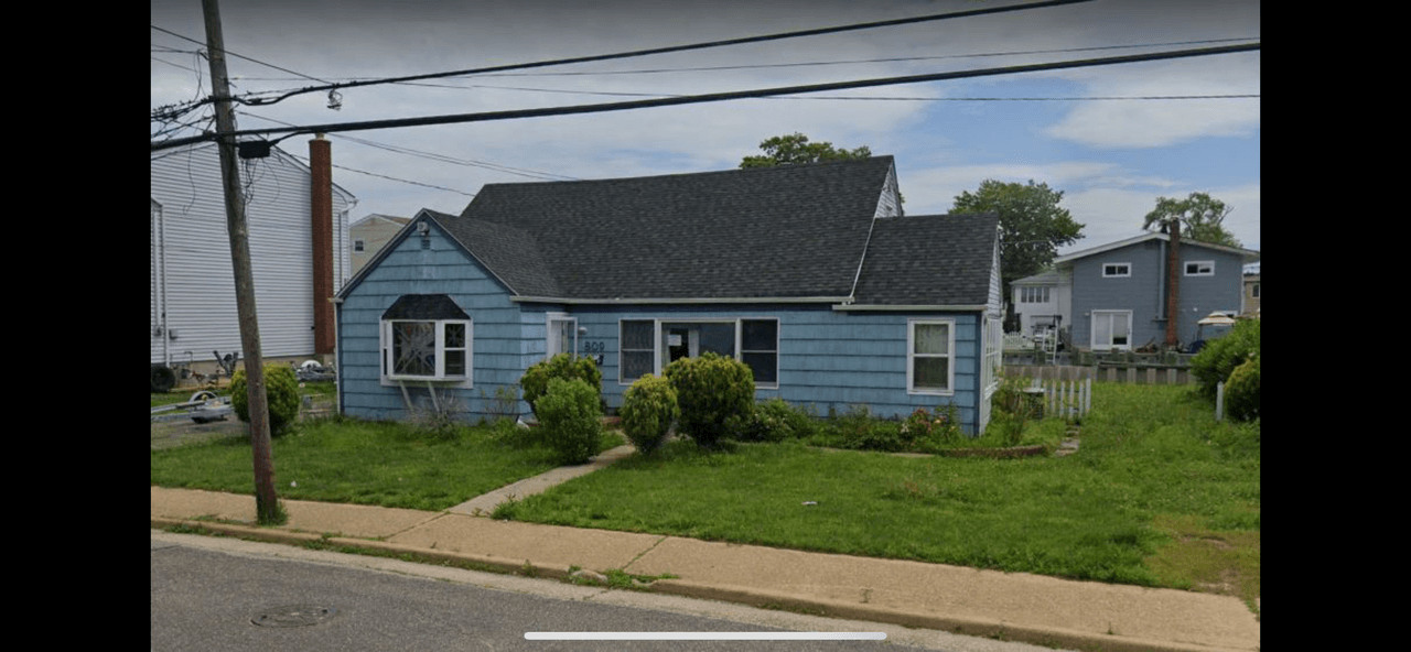 listing, photo 1