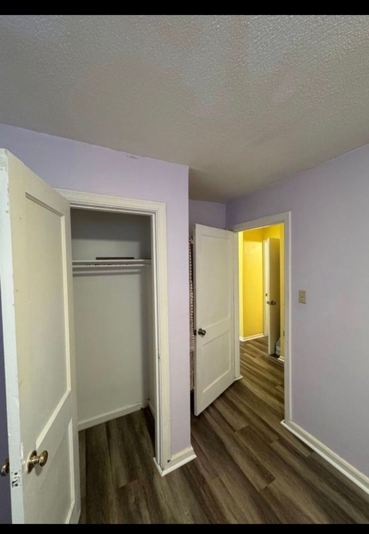 listing, photo 1