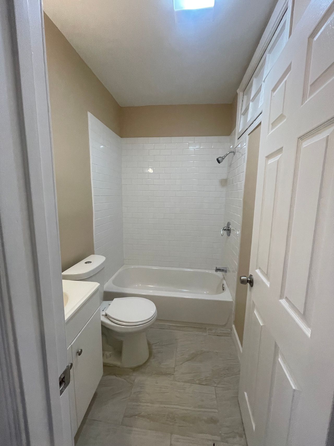 listing, photo 1