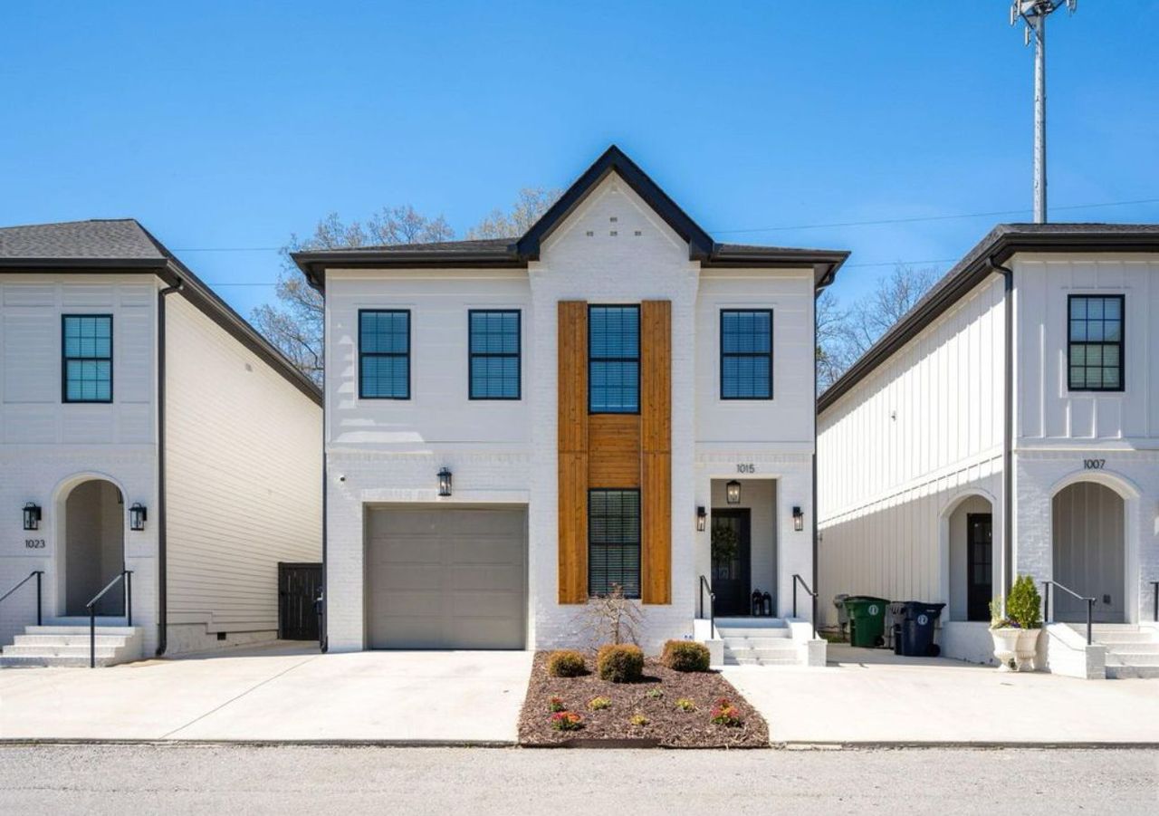 listing, photo 1