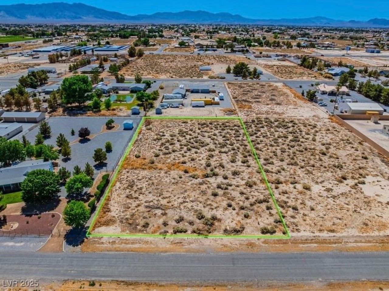 listing, photo 1