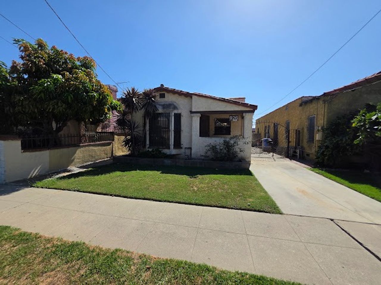 listing, photo 1