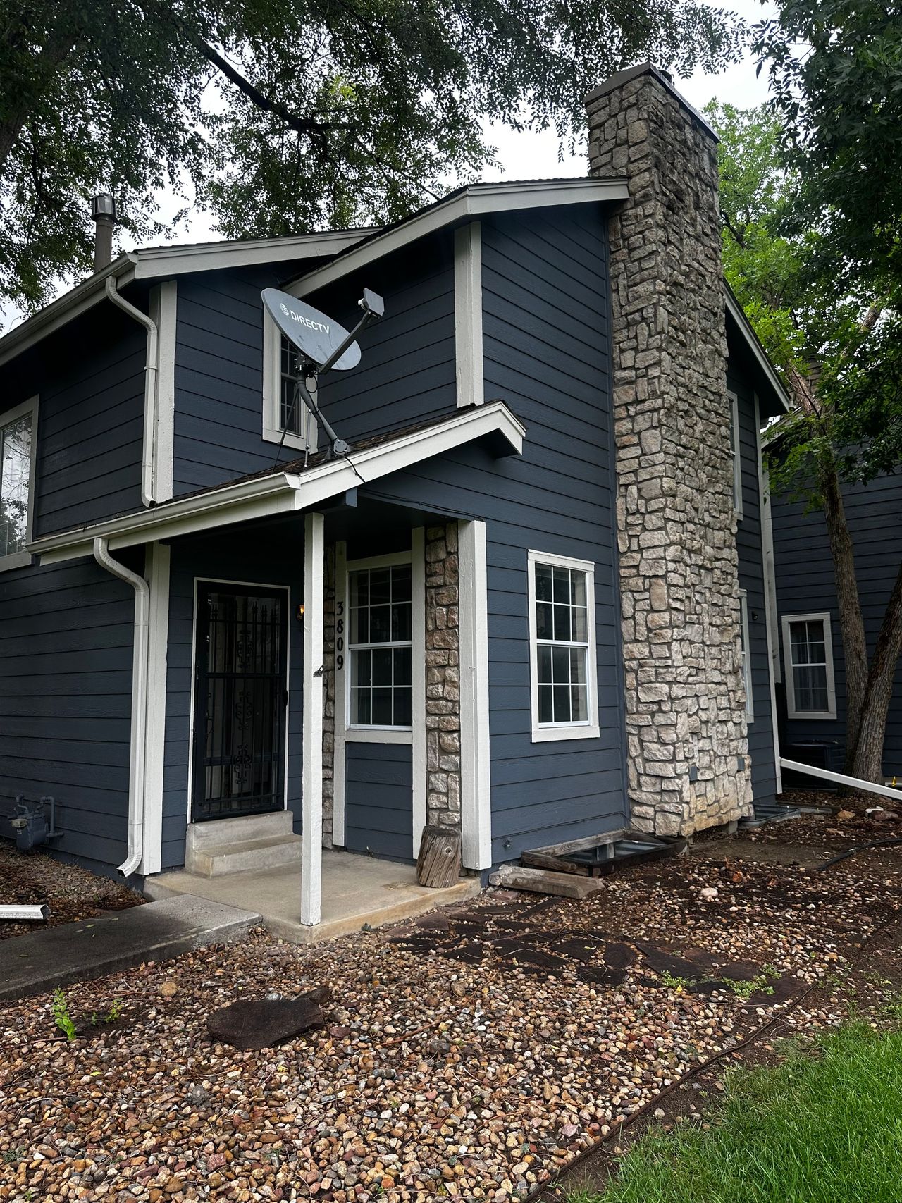 listing, photo 1