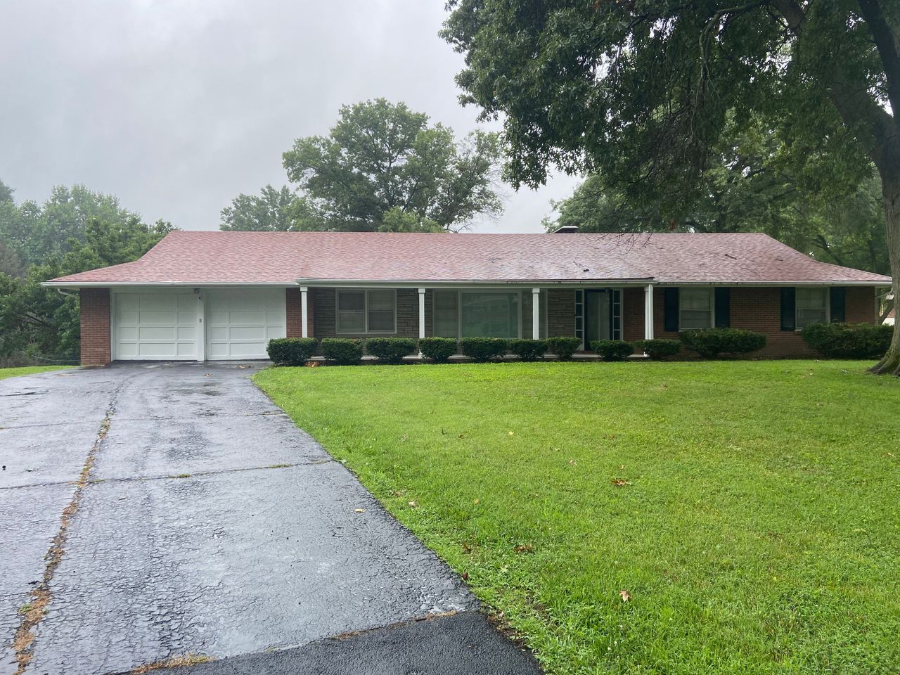 listing, photo 1