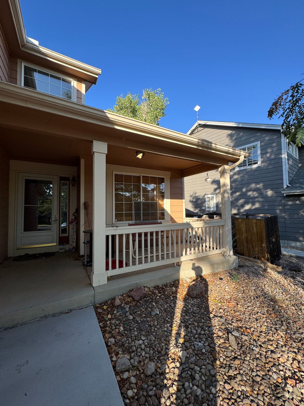 listing, photo 1