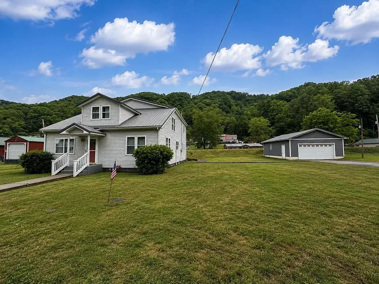 listing, photo 1