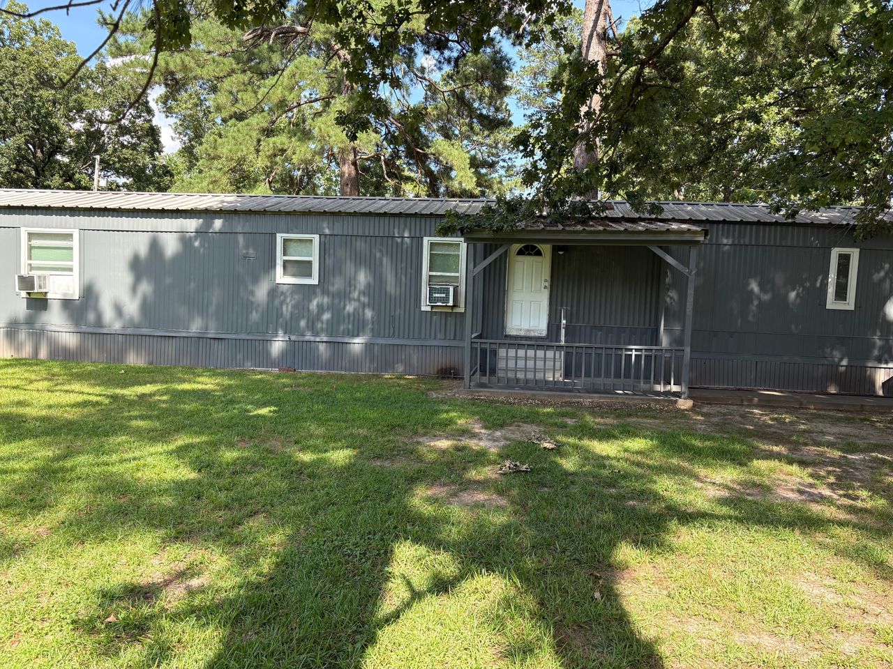 listing, photo 1