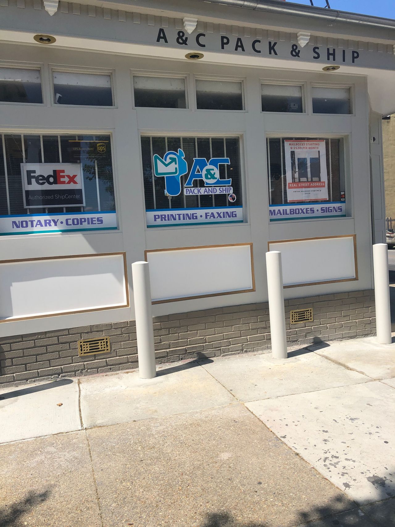 listing, photo 1