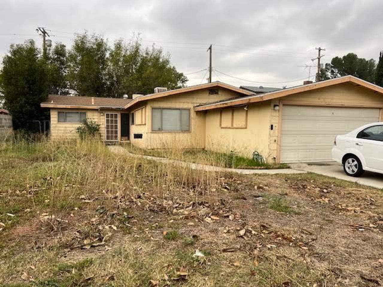 listing, photo 1