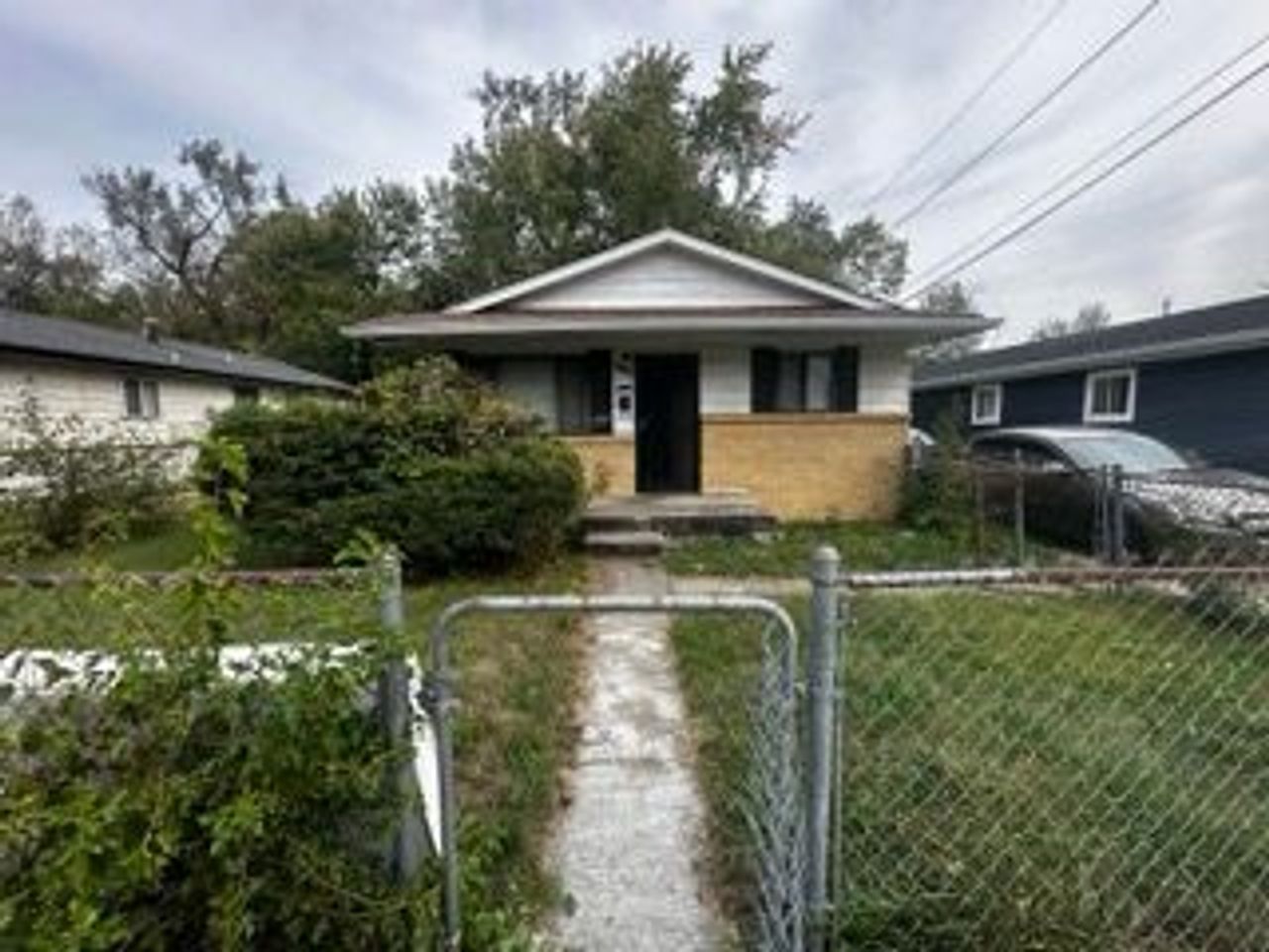 listing, photo 1