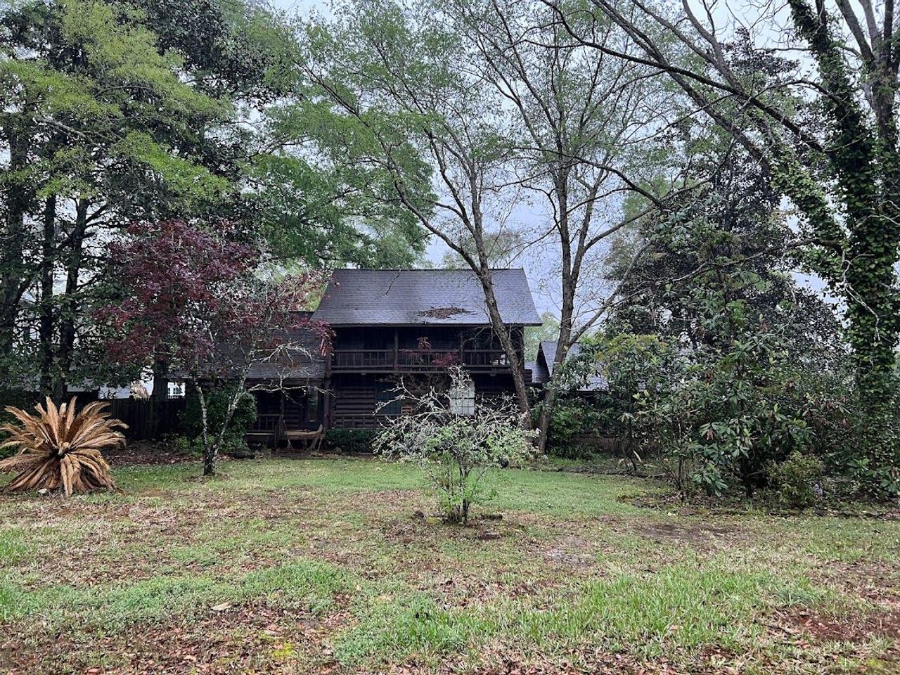 listing, photo 1