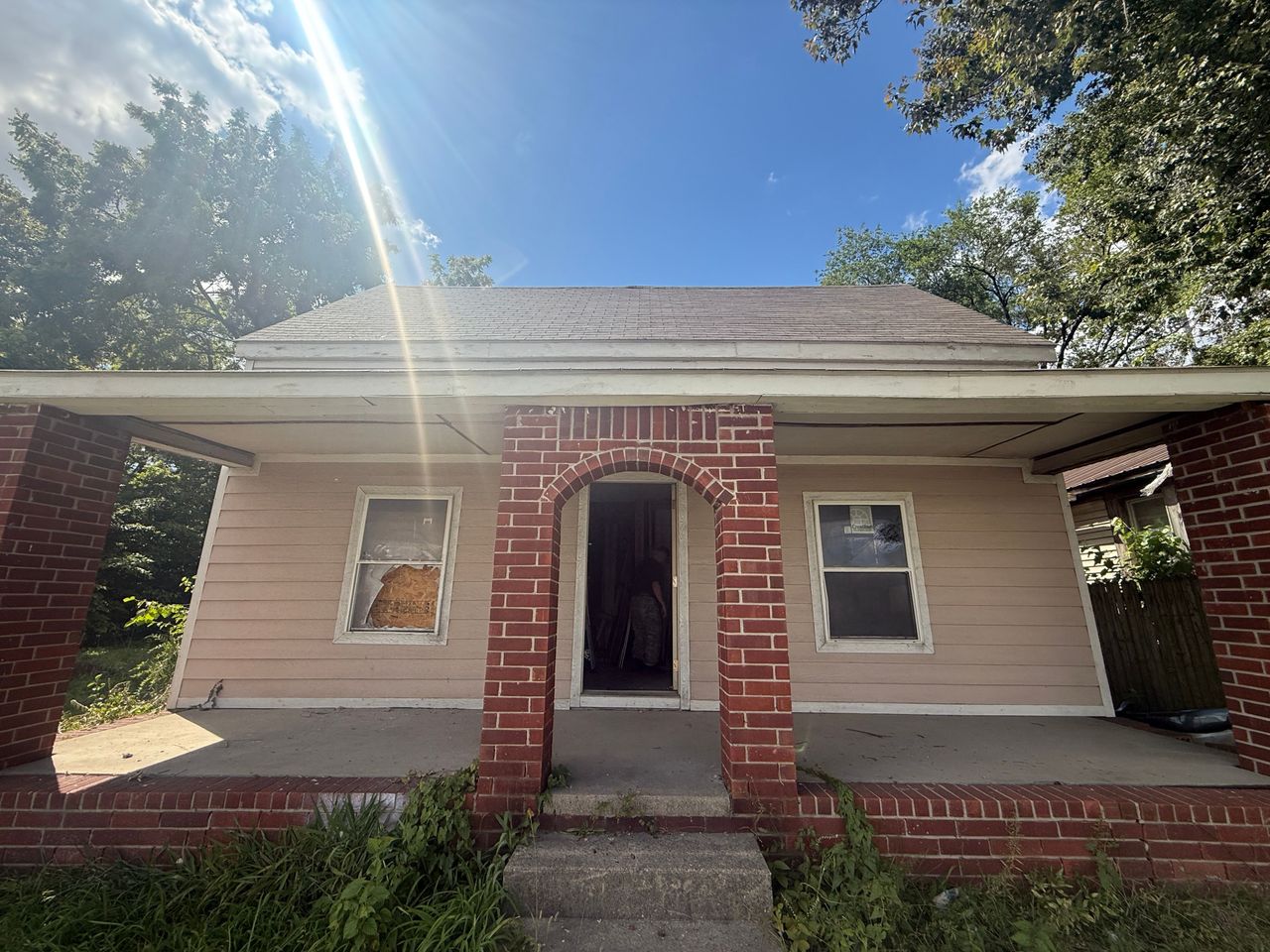 listing, photo 1