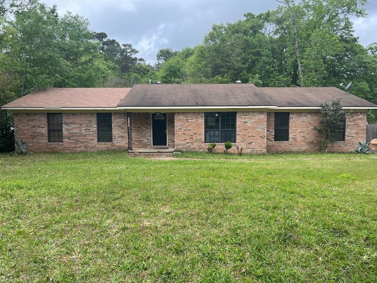 listing, photo 1