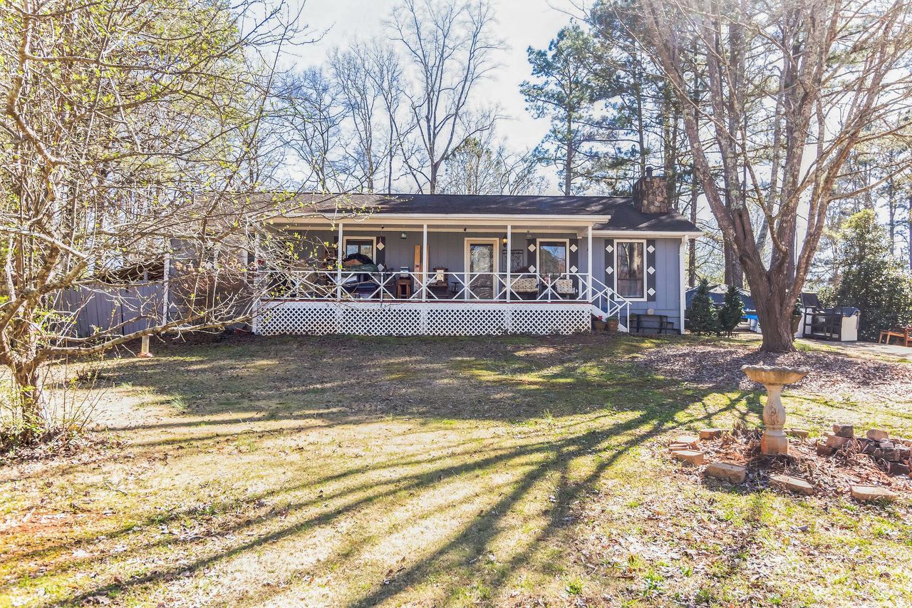 listing, photo 1