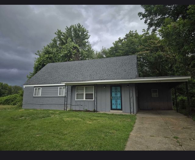 Curb-appeal photo of the property