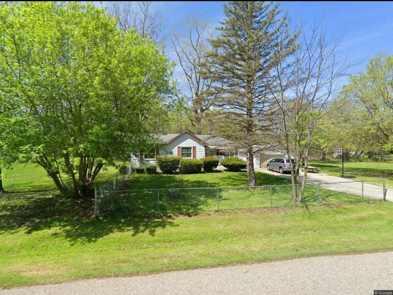 listing, photo 1