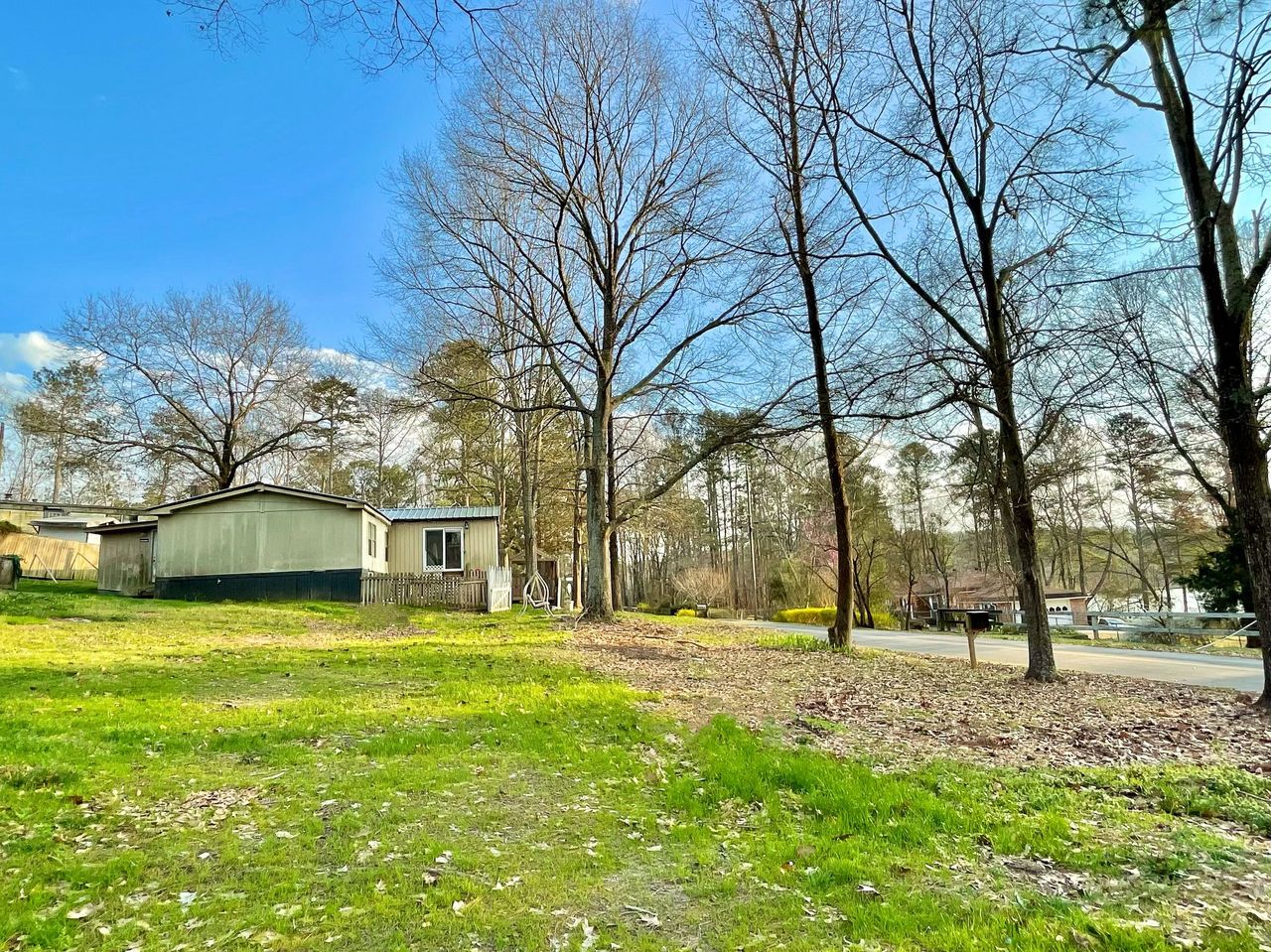 listing, photo 1