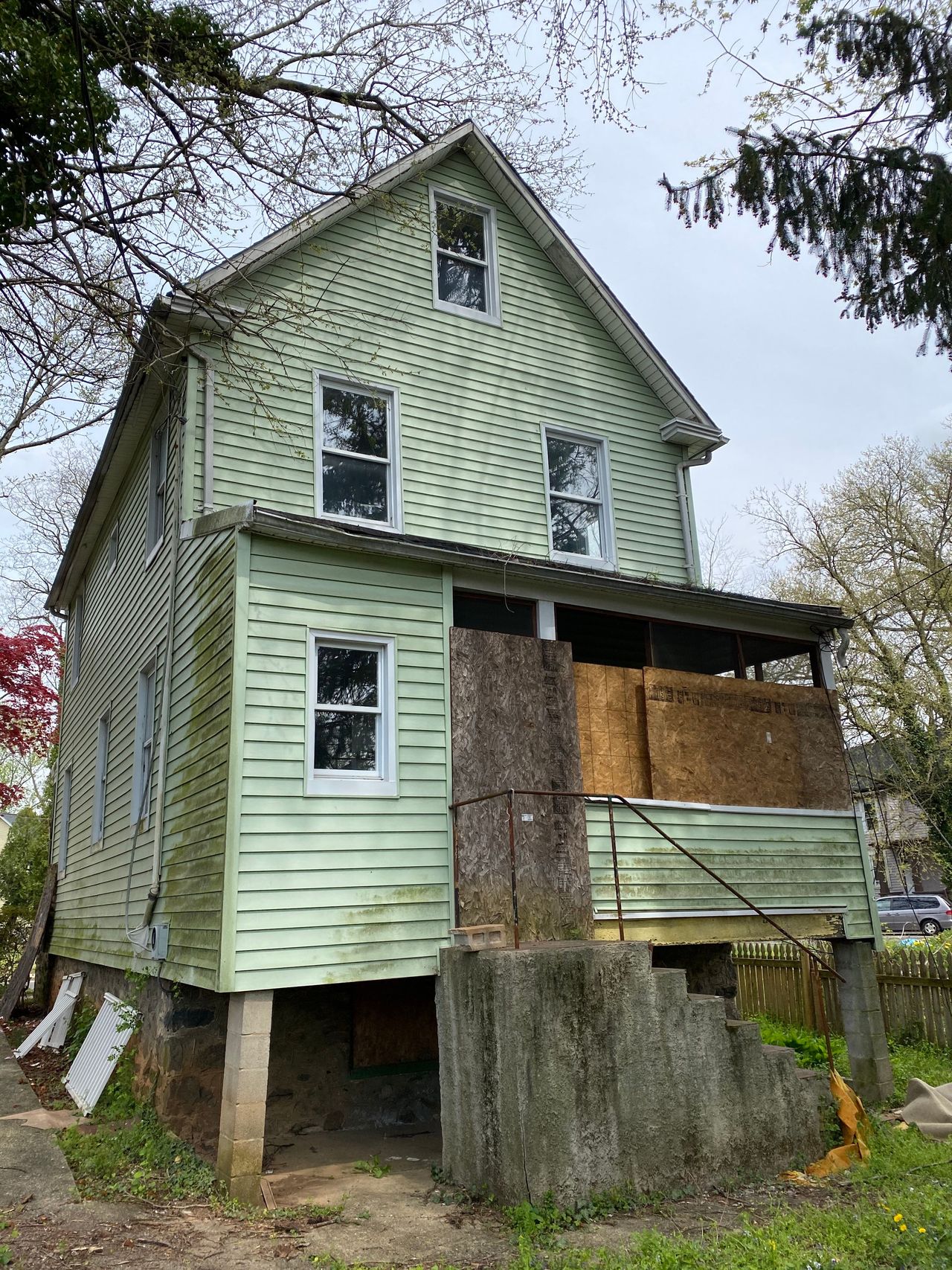listing, photo 1