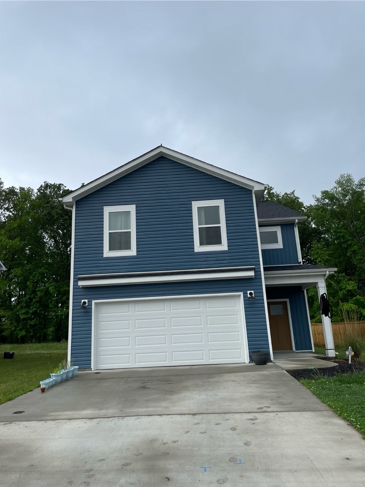 listing, photo 1