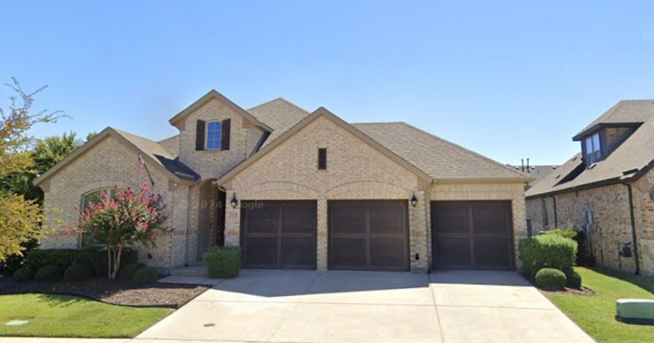 listing, photo 1