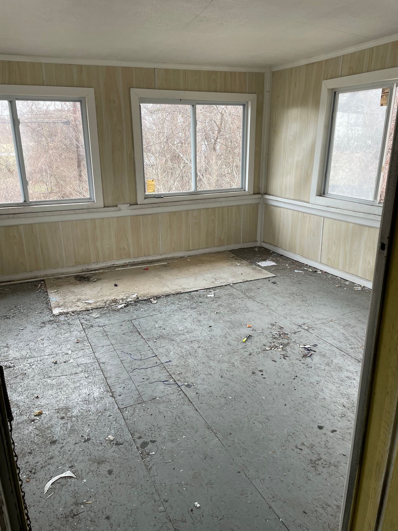 listing, photo 1