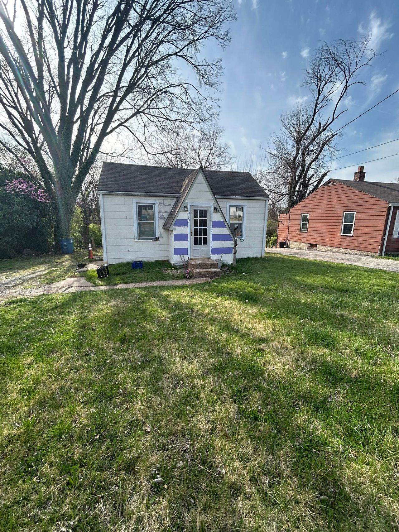 listing, photo 1