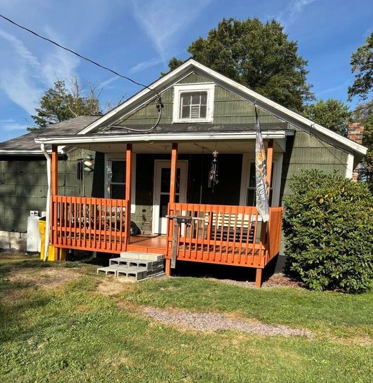 listing, photo 1
