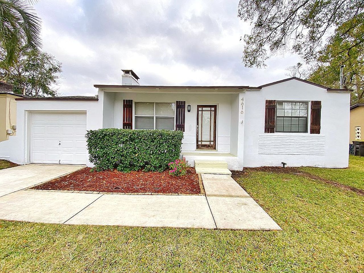 listing, photo 1