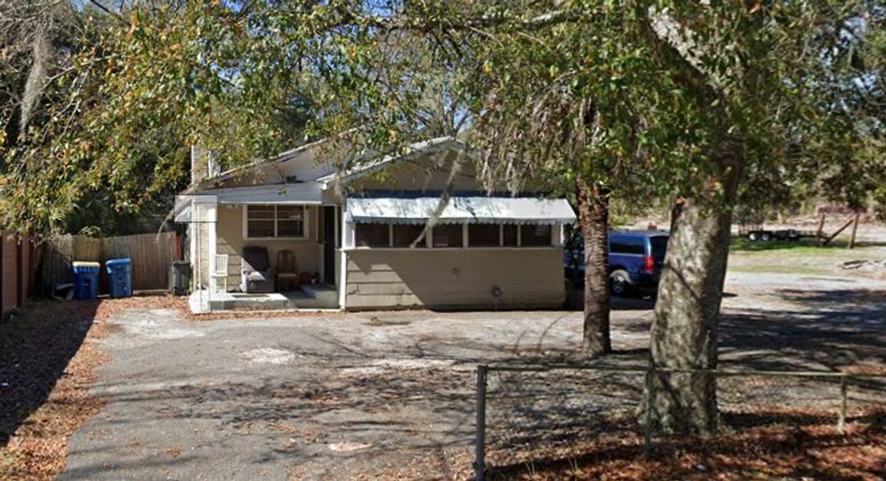 listing, photo 1