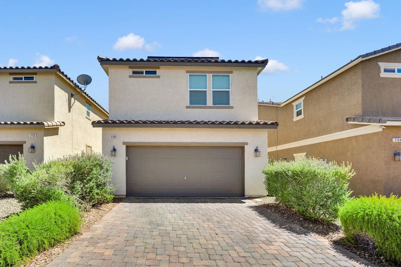 listing, photo 1