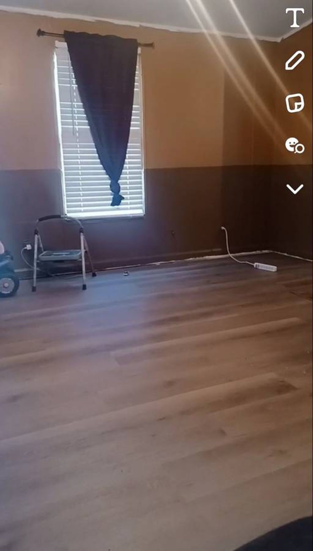 listing, photo 1