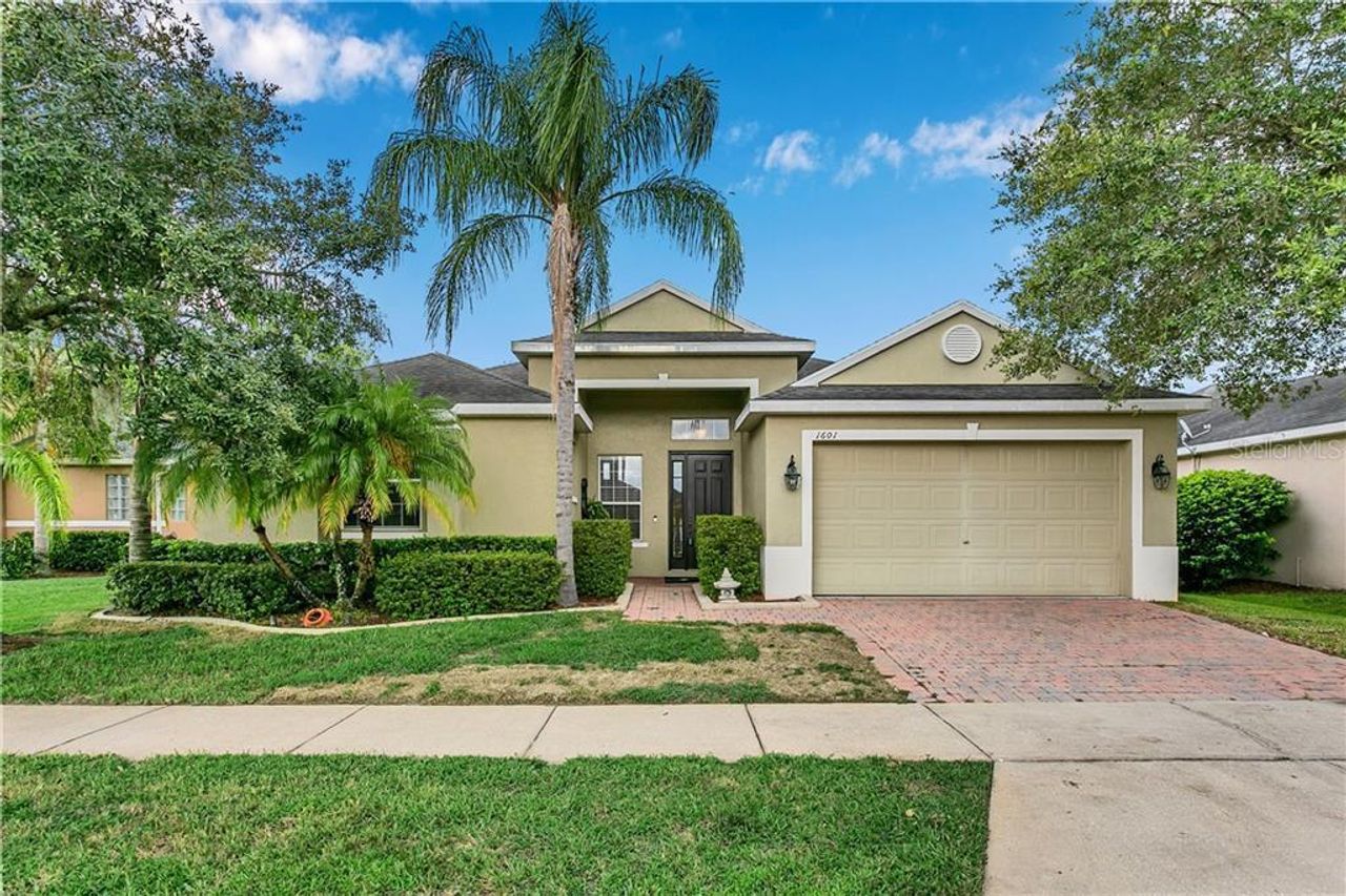 listing, photo 1