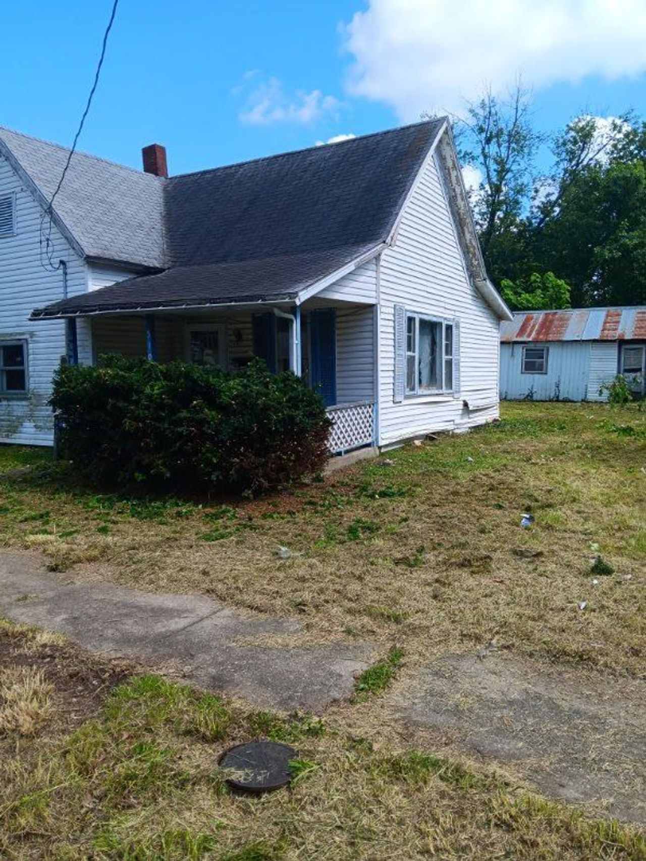 listing, photo 1