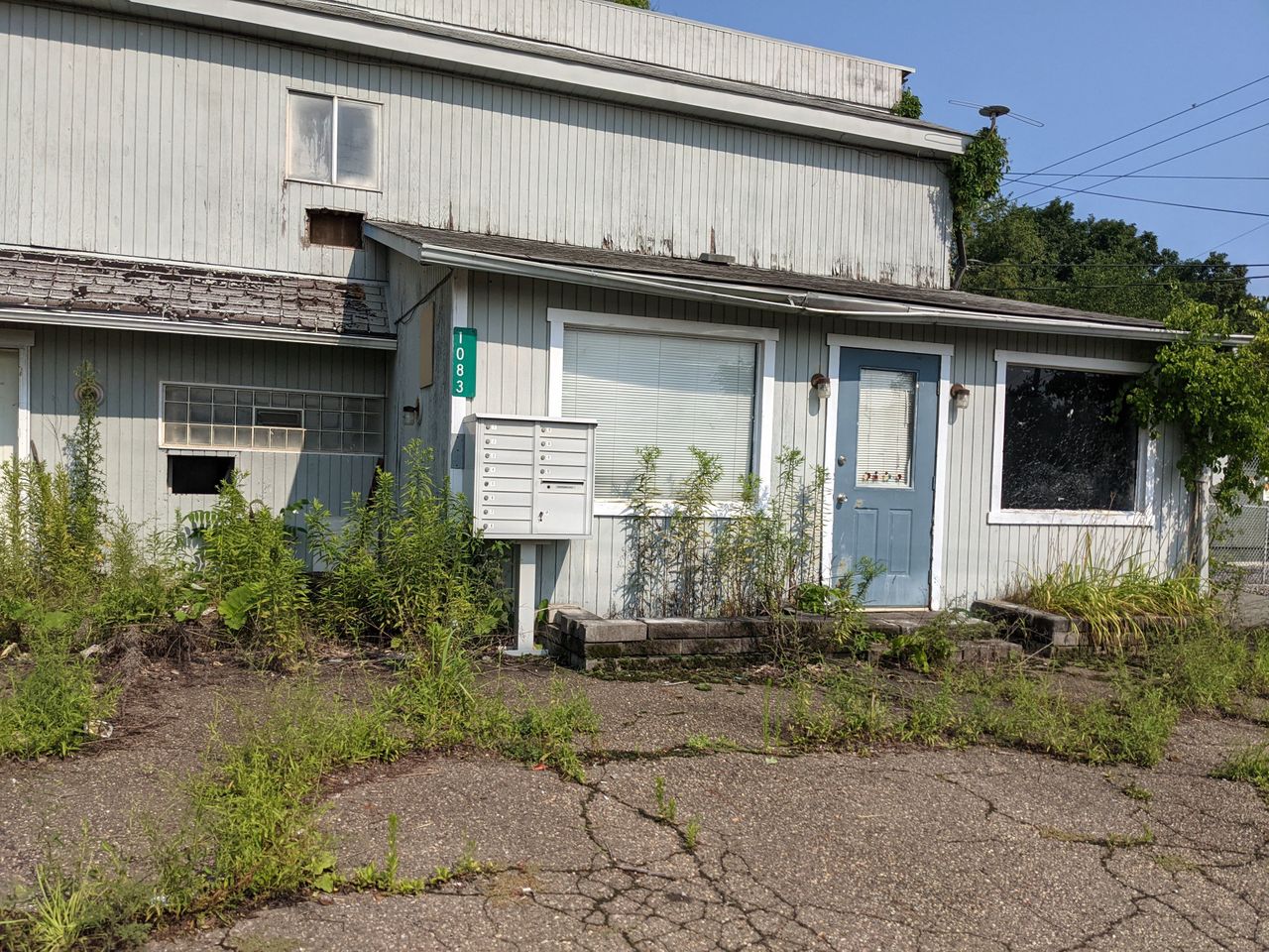 listing, photo 1