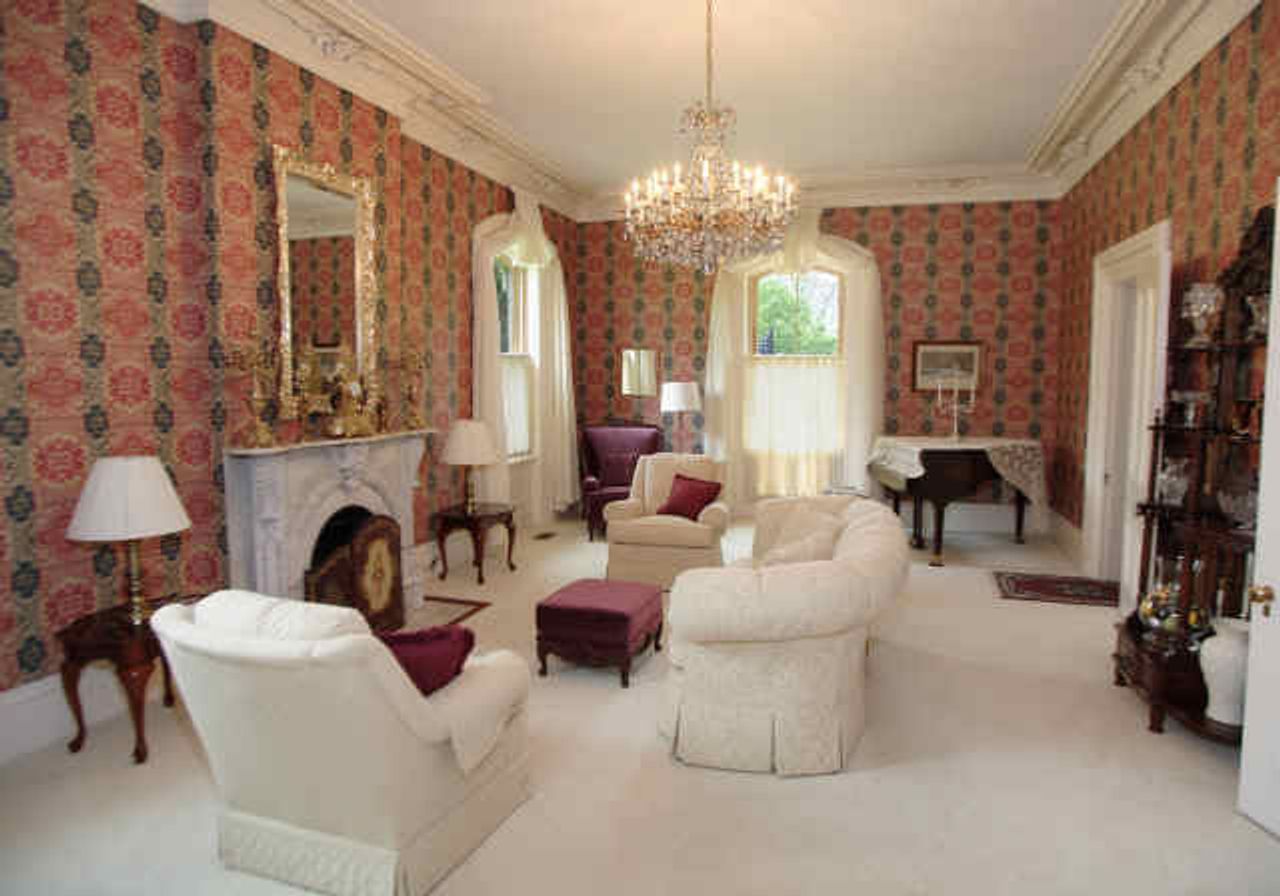 listing, photo 1