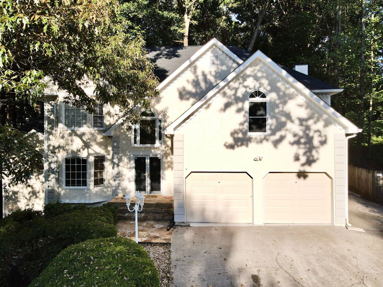 listing, photo 1