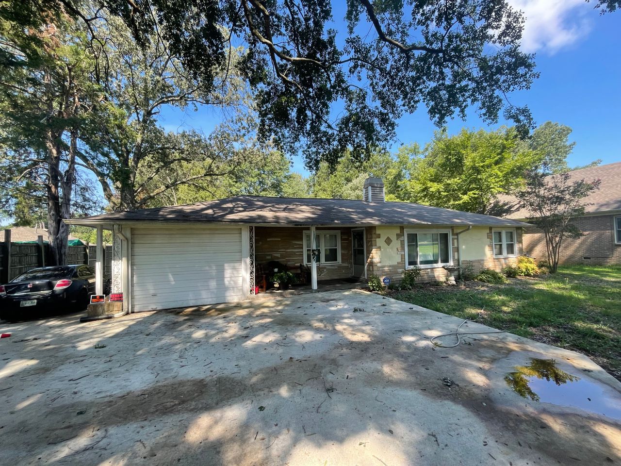 listing, photo 1