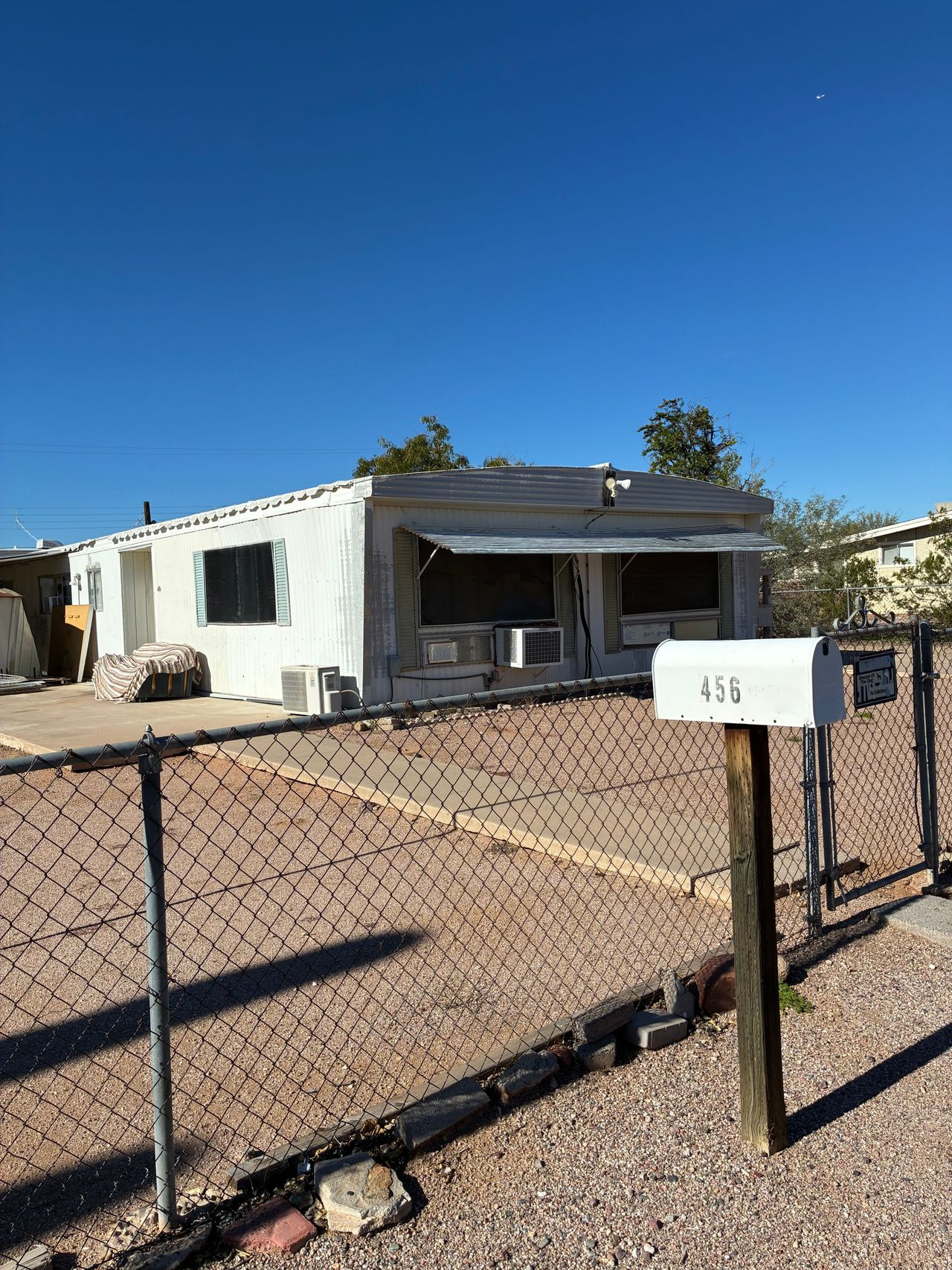 listing, photo 1