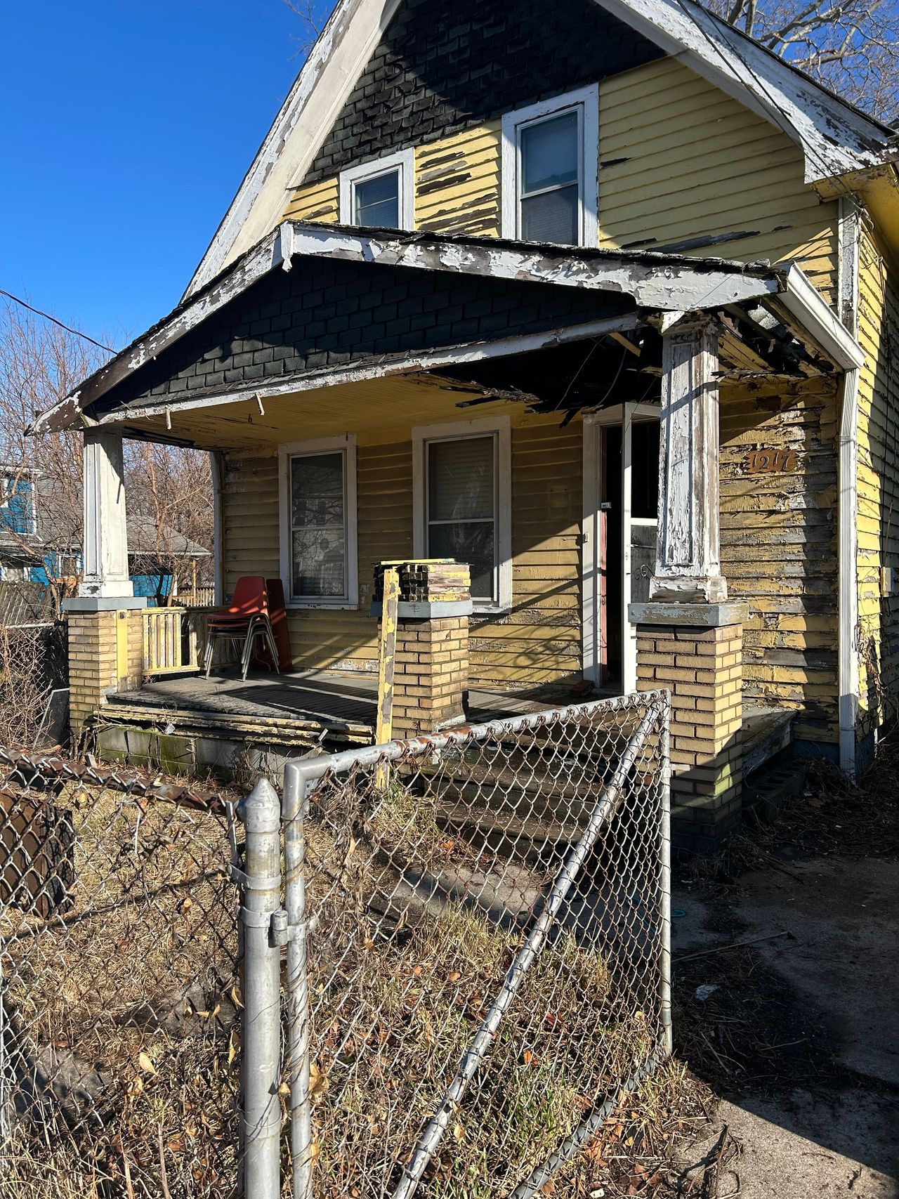 listing, photo 1