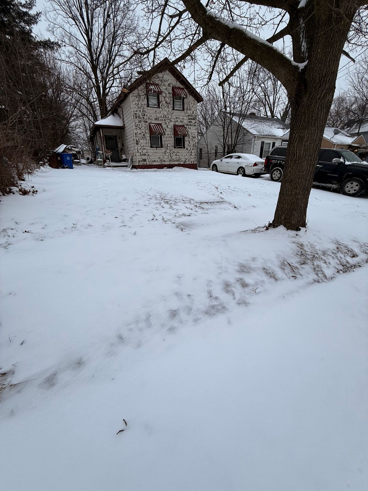 listing, photo 1
