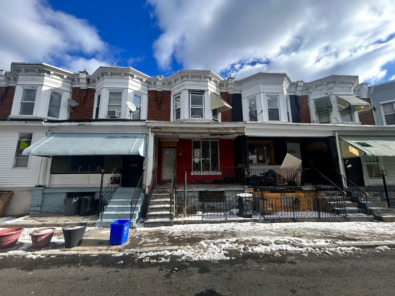 listing, photo 1