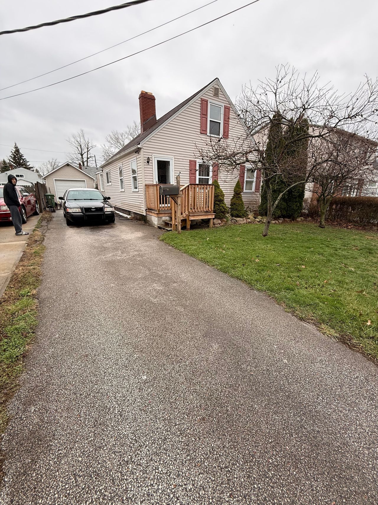 listing, photo 1