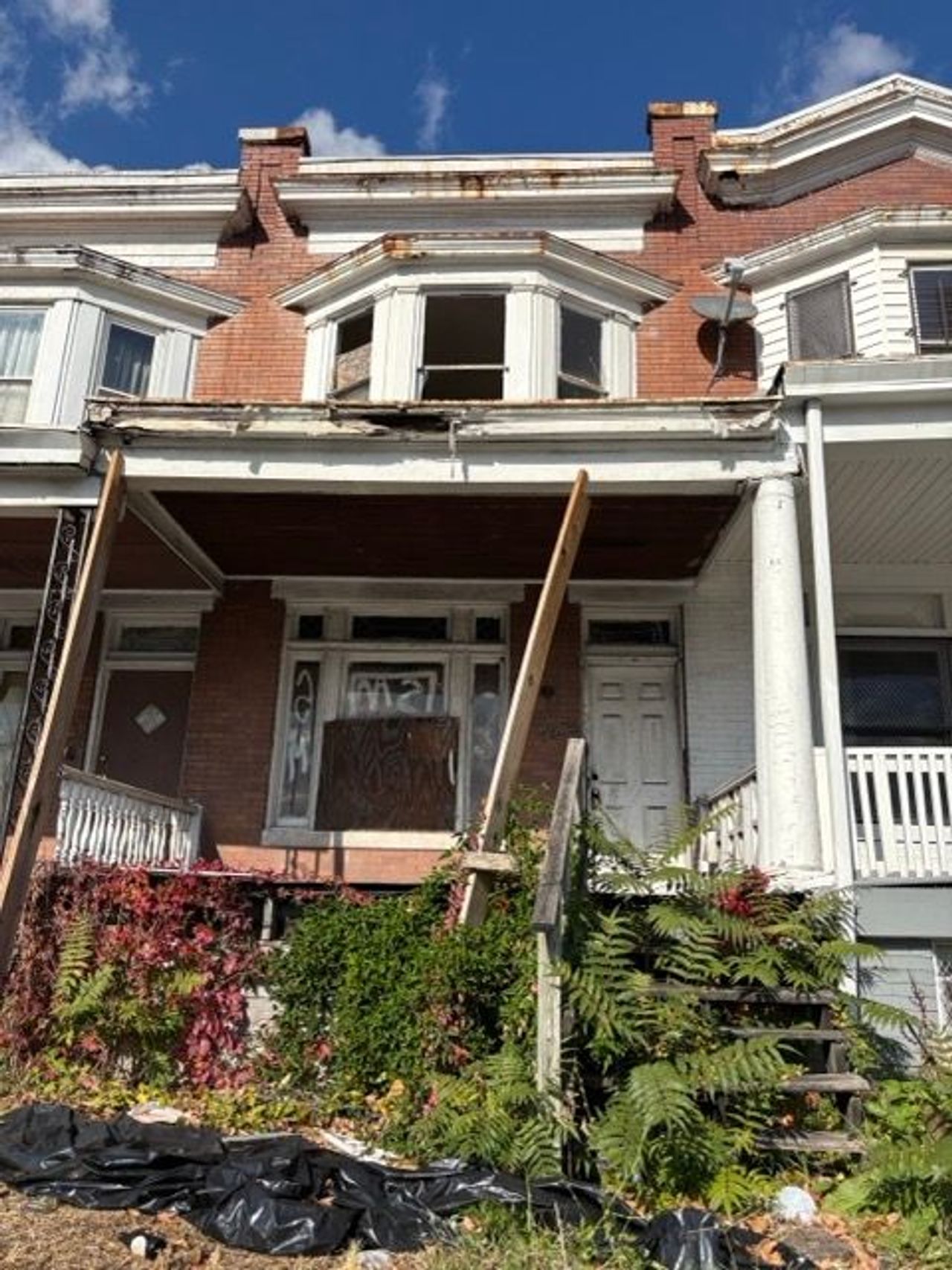 listing, photo 1