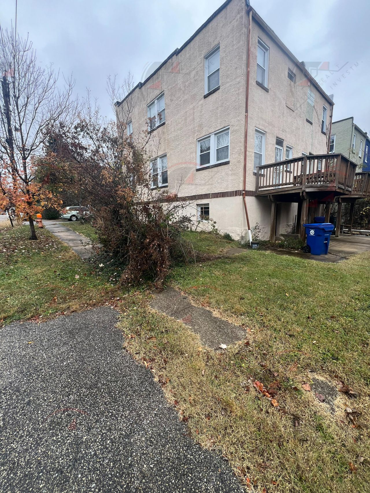 listing, photo 1