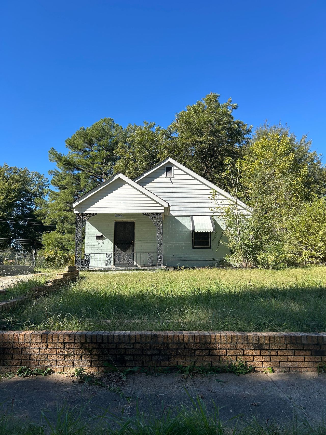 listing, photo 1