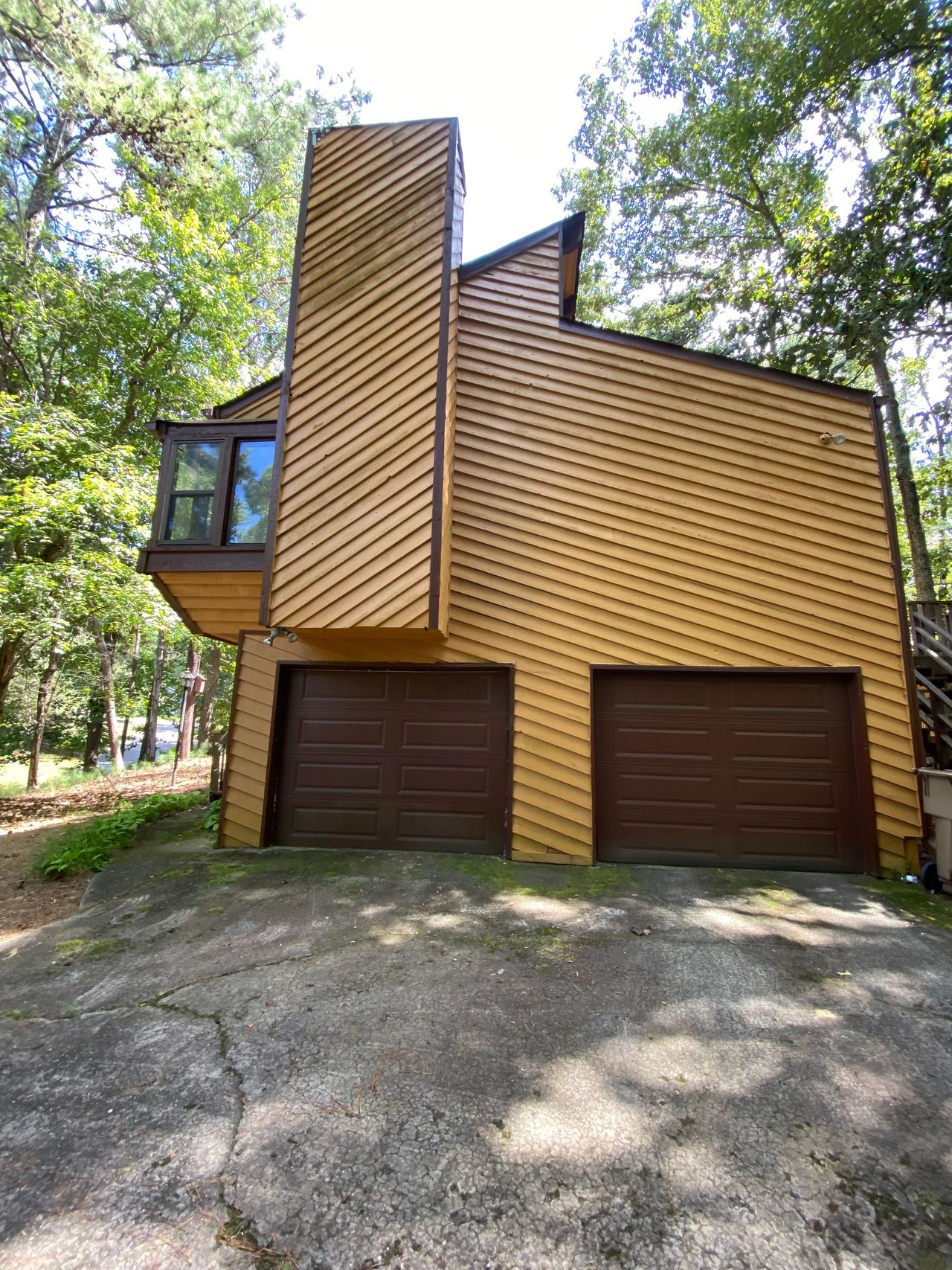 listing, photo 1